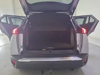 Photo 34 Peugeot 2008  PureTech 100 S&S BVM6