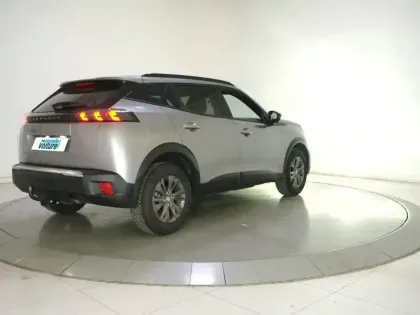 Photo 33 Peugeot 2008  PureTech 100 S&S BVM6