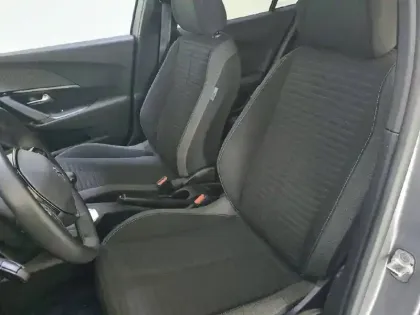 Photo 39 Peugeot 2008  PureTech 100 S&S BVM6