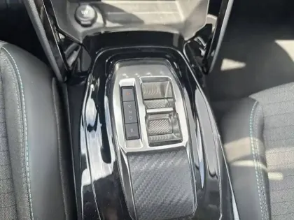 Photo 13 Peugeot 208  Electrique 50 kWh 136ch