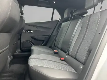 Photo 14 Peugeot 2008  Electrique 54 kWh 156 ch