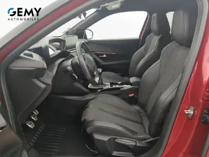 Photo 30 Peugeot 2008  PureTech 130 S&S BVM6
