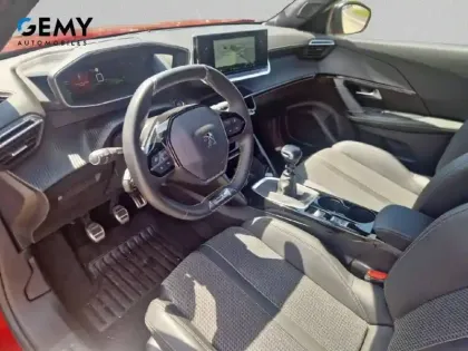 Photo 8 Peugeot 2008  PureTech 130 S&S BVM6
