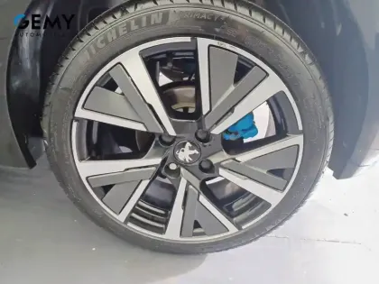 Photo 33 Peugeot 208  PureTech 130 S&S EAT8