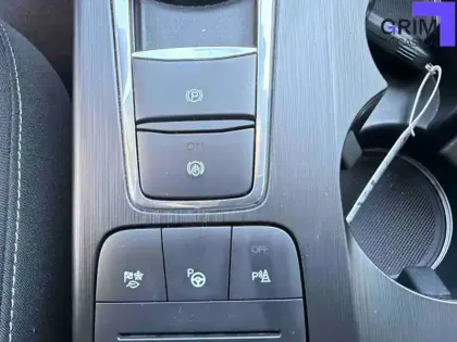 Photo 26 Ford Kuga  2.5 Duratec 190 ch FlexiFuel FHEV E85 Powershift