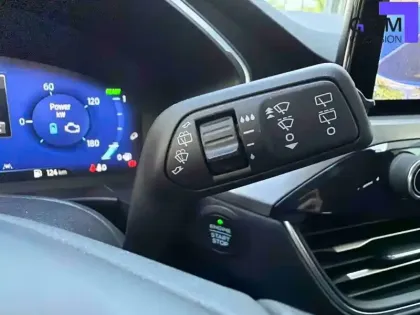 Photo 35 Ford Kuga  2.5 Duratec 190 ch FlexiFuel FHEV E85 Powershift