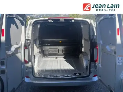 Photo 9 Volkswagen Transporter  PROCAB L1H1 EHYBRID 2.5 233 CH