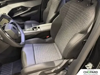 Photo 10 Peugeot 5008  Hybrid 136 e-DCS6