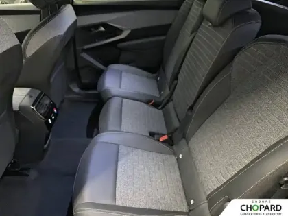 Photo 17 Peugeot 5008  Hybrid 136 e-DCS6