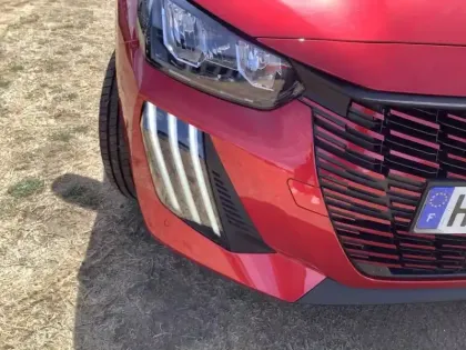 Photo 38 Peugeot 208  Turbo 100 ch BVM6