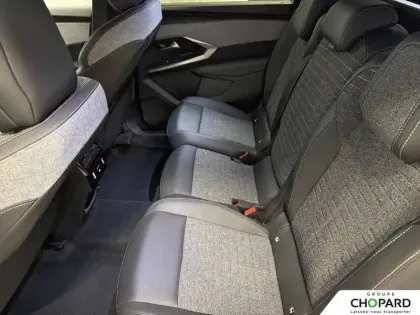 Photo 17 Peugeot 5008  Hybrid 136 e-DCS6