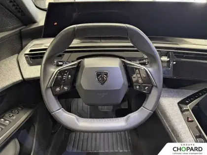 Photo 15 Peugeot 5008  Hybrid 136 e-DCS6