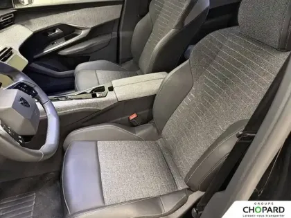 Photo 10 Peugeot 5008  Hybrid 136 e-DCS6