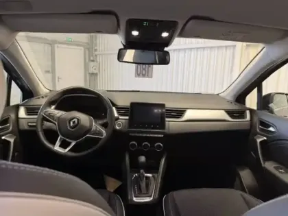 Photo 8 Renault Captur  E-Tech full hybrid 145