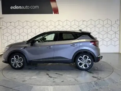 Photo 38 Renault Captur  E-Tech full hybrid 145