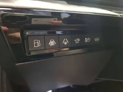 Photo 48 Peugeot 508  Hybrid4 360 e-EAT8 Peugeot Sport Engineered