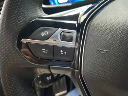 Photo 34 Peugeot 508  Hybrid4 360 e-EAT8 Peugeot Sport Engineered