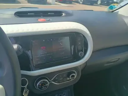 Photo 11 Renault Twingo  III E-Tech