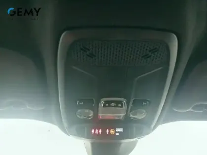 Photo 38 Peugeot 2008  PureTech 100 S&S BVM6