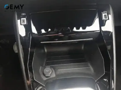 Photo 41 Peugeot 2008  PureTech 100 S&S BVM6