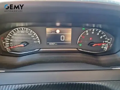 Photo 16 Peugeot 2008  PureTech 100 S&S BVM6