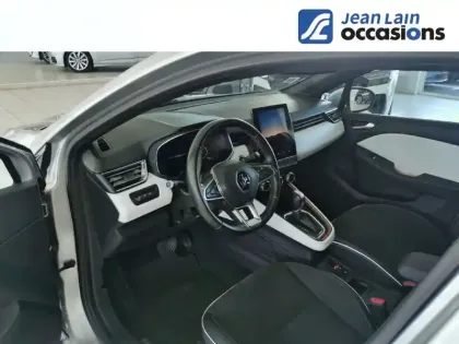 Photo 10 Renault Clio  E-Tech 140
