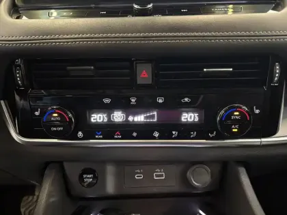 Photo 22 Nissan X-trail  e-POWER 213 ch e-4ORCE 7 Places