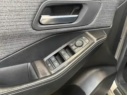 Photo 9 Nissan X-trail  e-POWER 213 ch e-4ORCE 7 Places