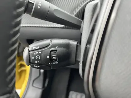 Photo 23 Peugeot 208  Electrique 50 kWh 136ch