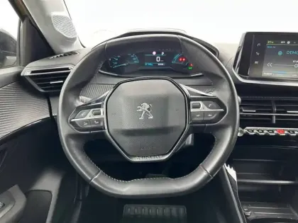 Photo 8 Peugeot 208  Electrique 50 kWh 136ch