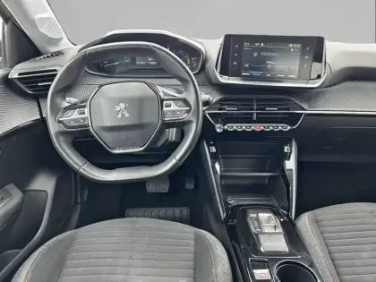 Photo 7 Peugeot 208  Electrique 50 kWh 136ch