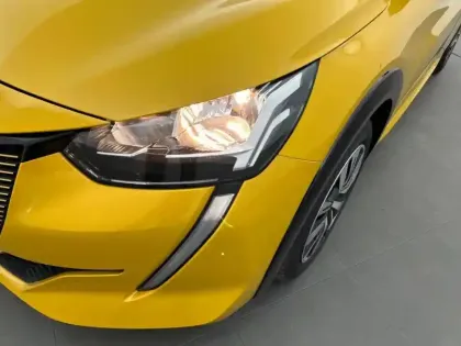 Photo 15 Peugeot 208  Electrique 50 kWh 136ch