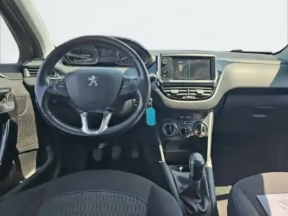 Photo 7 Peugeot 208  PureTech 82ch S&S BVM5