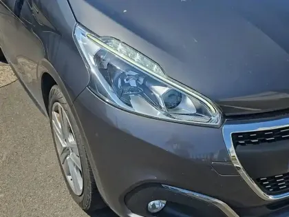Photo 15 Peugeot 208  PureTech 82ch S&S BVM5