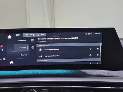 Photo 44 Peugeot 3008  Hybrid 145 e-DCS6
