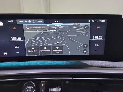 Photo 42 Peugeot 3008  Hybrid 145 e-DCS6