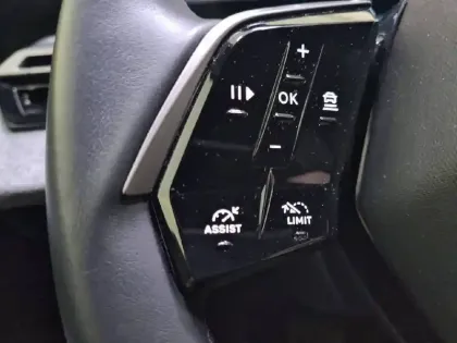 Photo 51 Peugeot 3008  Hybrid 145 e-DCS6
