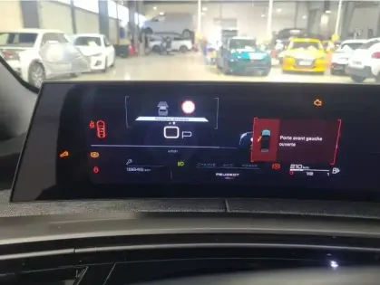 Photo 23 Peugeot 3008  Hybrid 145 e-DCS6