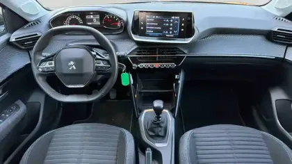 Photo 19 Peugeot 208  PureTech 100 S&S BVM6