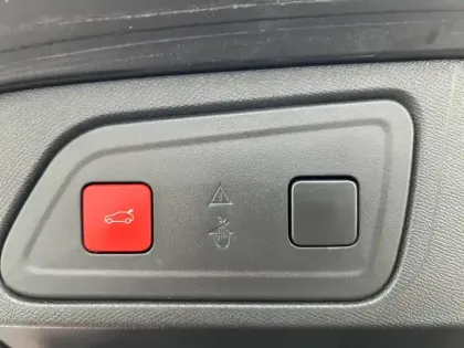 Photo 14 Citroën C5 aircross  Hybride Rechargeable 225 e-EAT8
