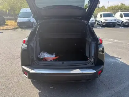 Photo 16 Peugeot 2008  Electrique 136 ch
