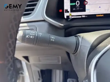 Photo 17 Renault Captur  E-Tech full hybrid 145 ch