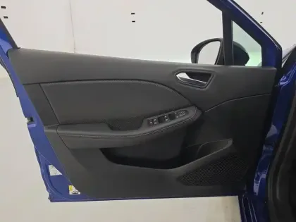 Photo 42 Renault Clio  E-Tech hybride 145