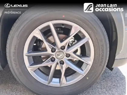 Photo 8 Lexus Lbx  2WD