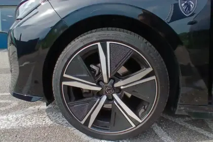 Photo 12 Peugeot 308  PureTech 130ch S&S EAT8