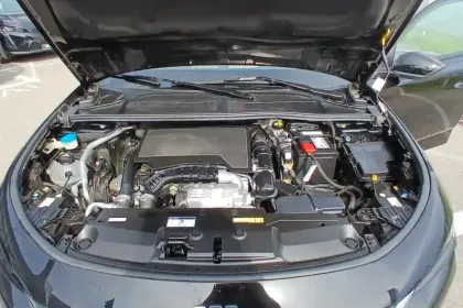 Photo 15 Peugeot 308  PureTech 130ch S&S EAT8