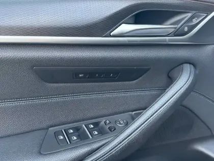 Photo 24 BMW Serie 5 Touring 530d TwinPower Turbo xDrive 286 ch BVA8