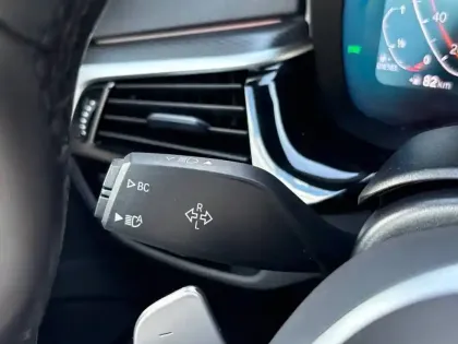 Photo 18 BMW Serie 5 Touring 530d TwinPower Turbo xDrive 286 ch BVA8