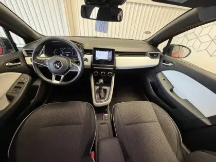 Photo 9 Renault Clio  E-Tech full hybrid 145