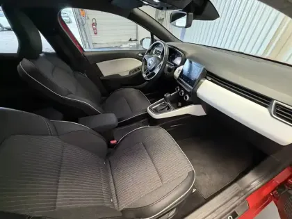 Photo 10 Renault Clio  E-Tech full hybrid 145